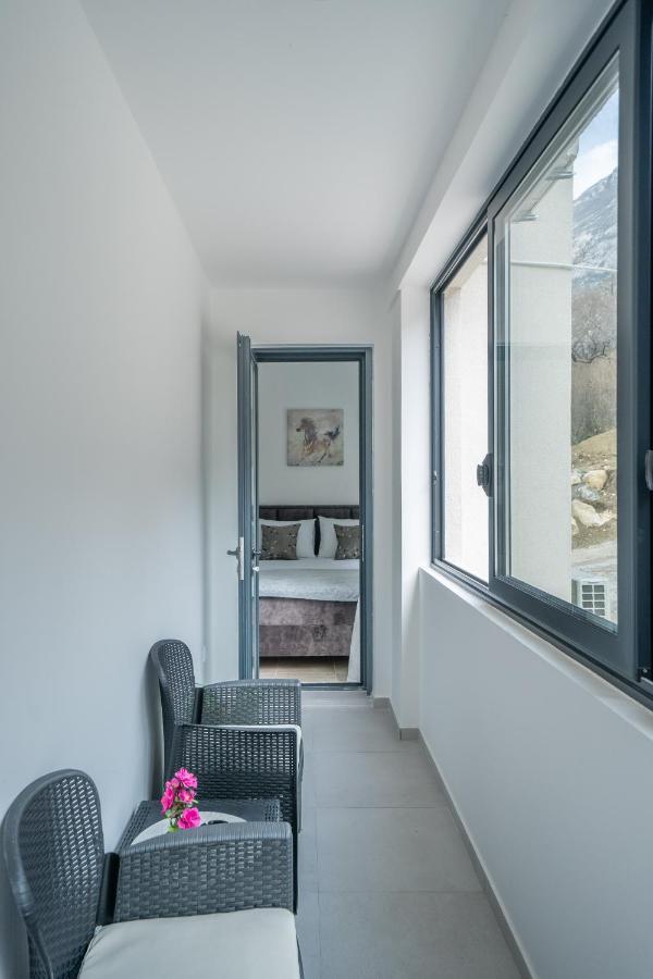 Apartment Adriana Kotor Bagian luar foto