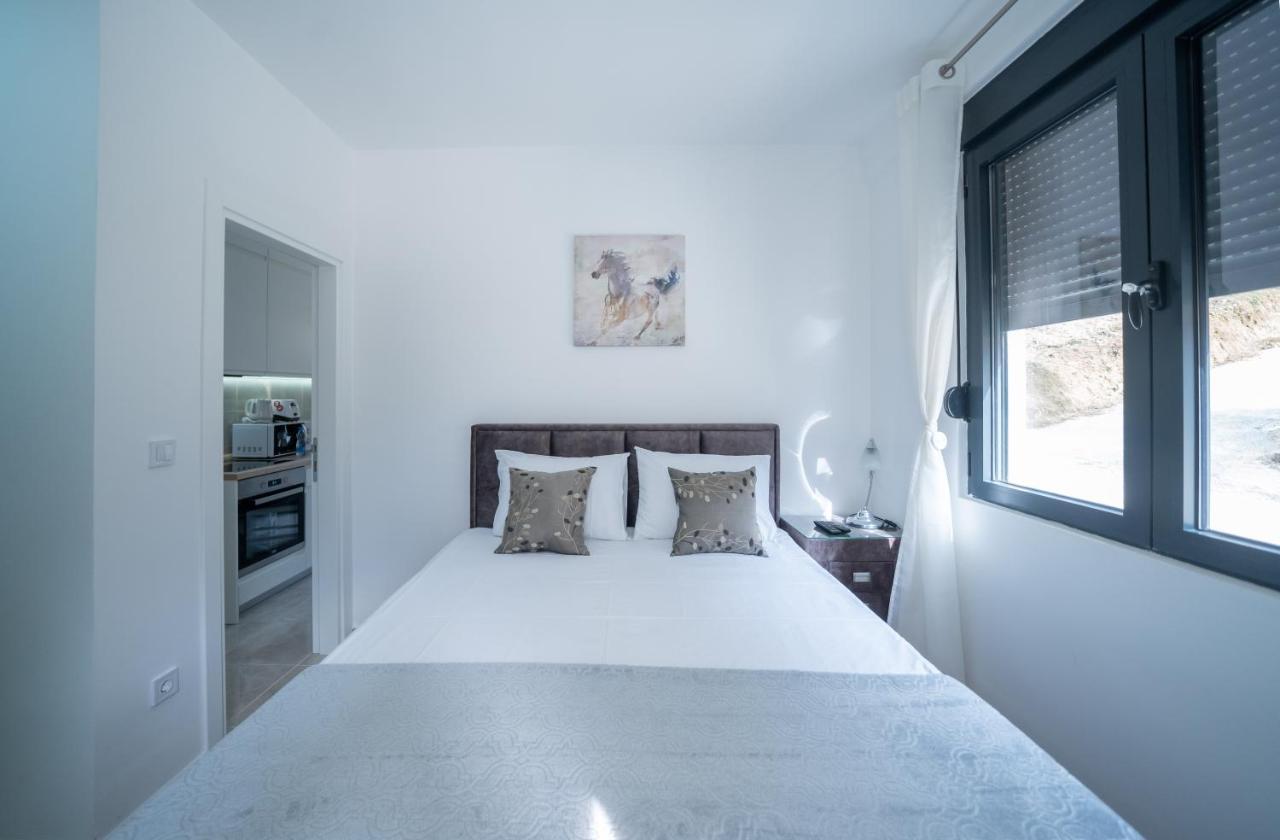 Apartment Adriana Kotor Bagian luar foto