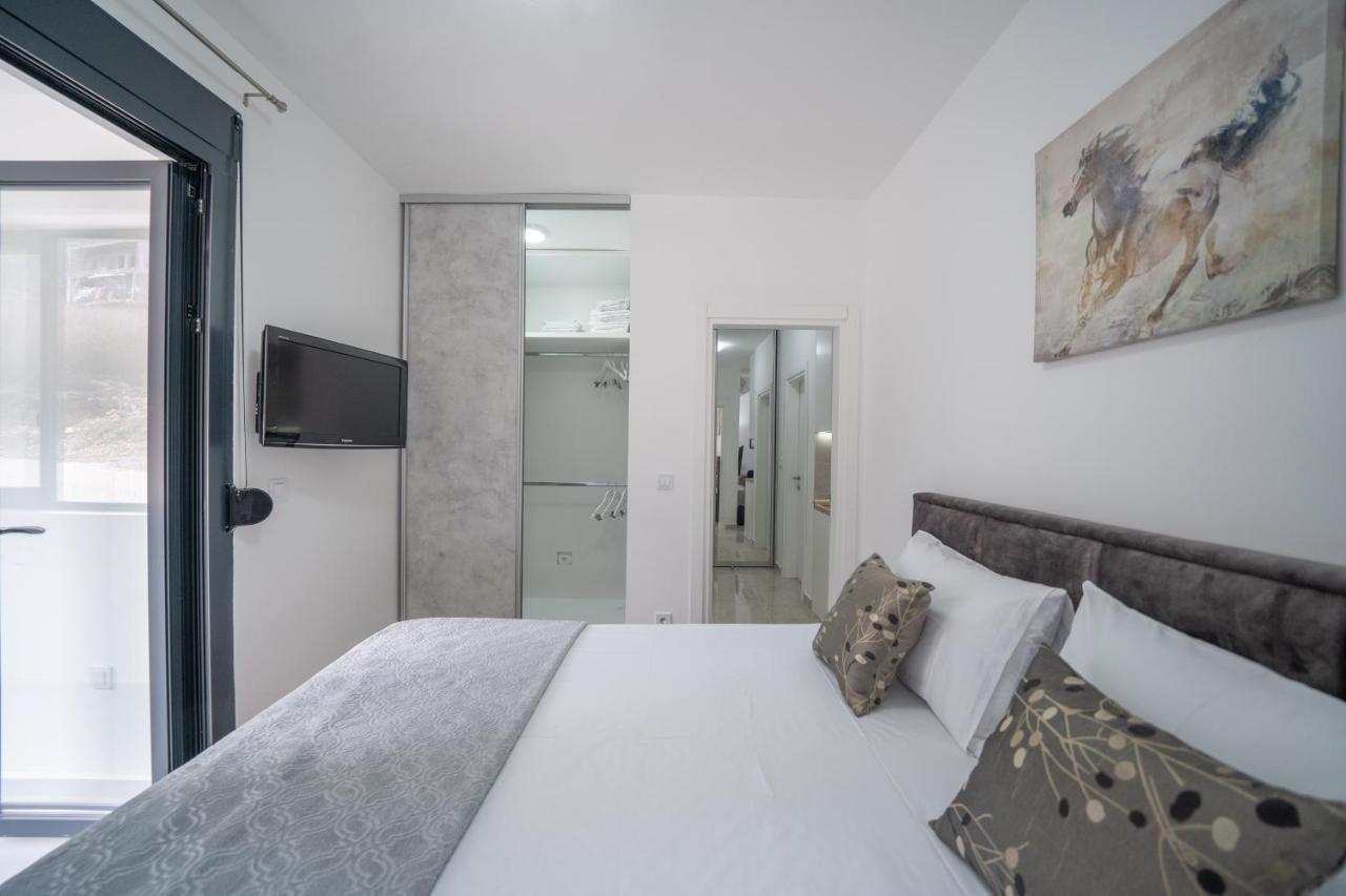Apartment Adriana Kotor Bagian luar foto