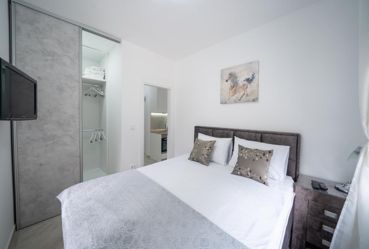 Apartment Adriana Kotor Bagian luar foto